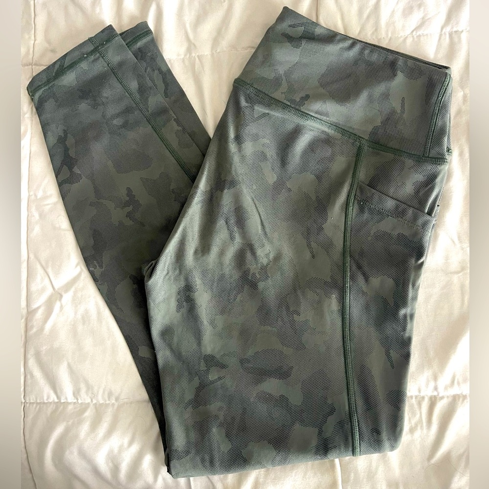 Camo leggings